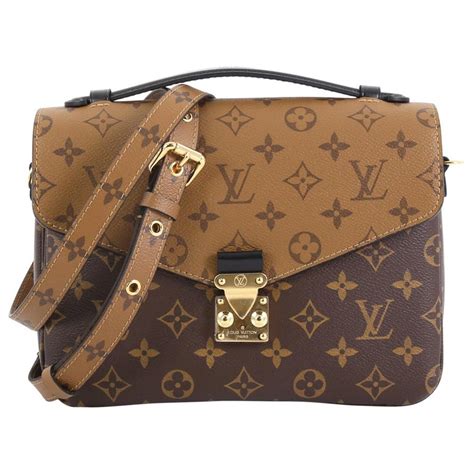 pochette metis louis vuitton beige|louis vuitton reverse pochette metis.